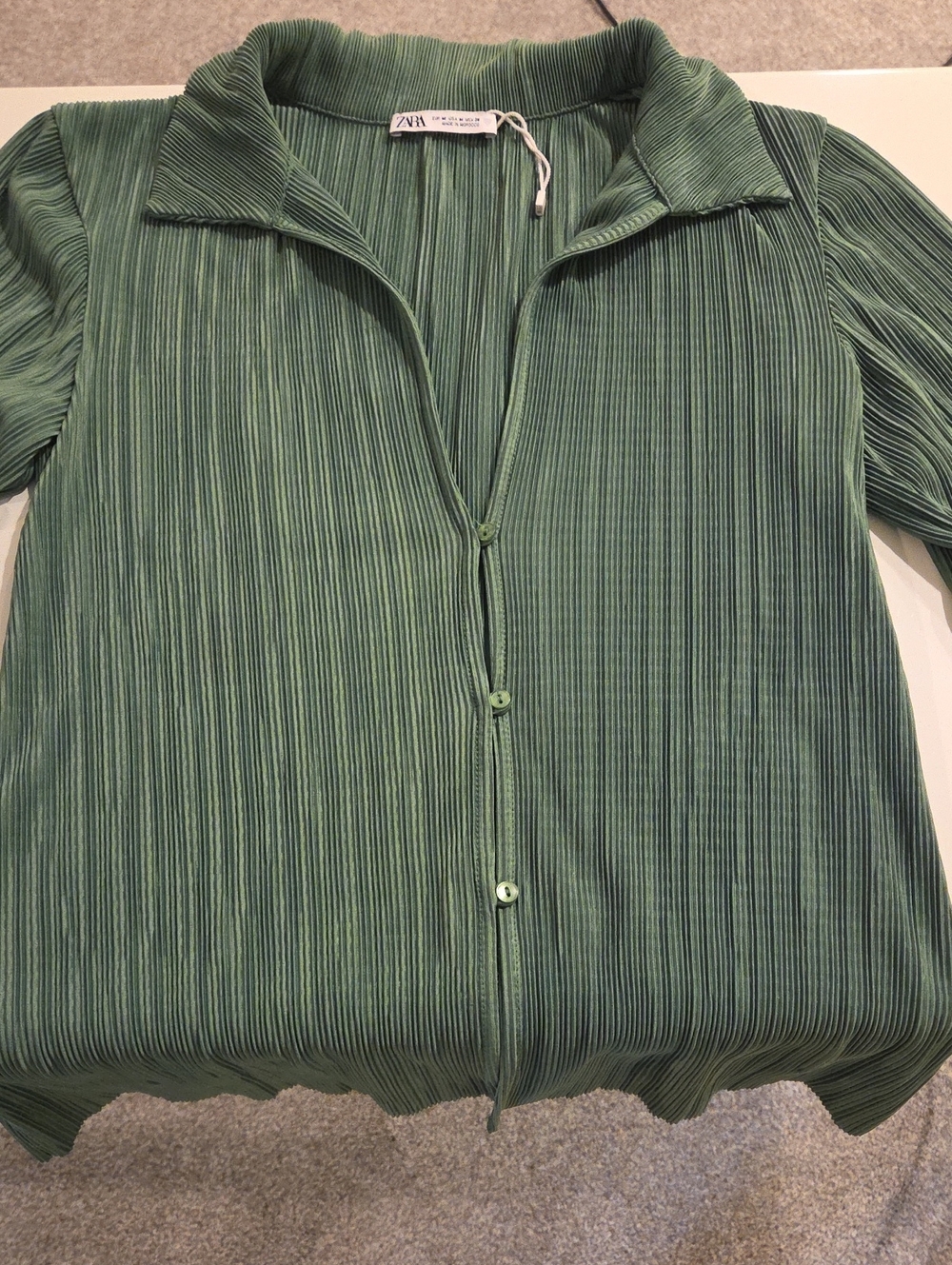 ZARA Sage Green Pleated Button-Front Collared Shirt